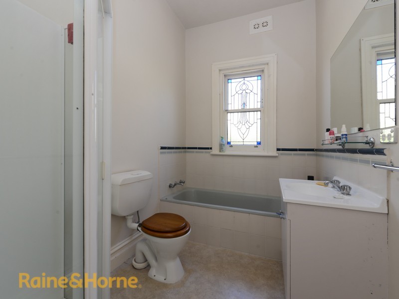 8 Clarence Street, Bellerive TAS 7018