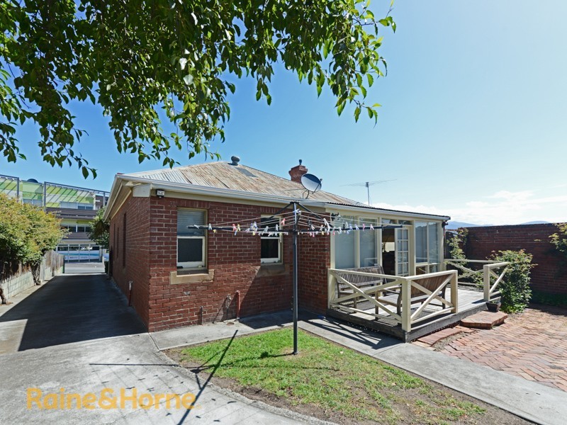 8 Clarence Street, Bellerive TAS 7018