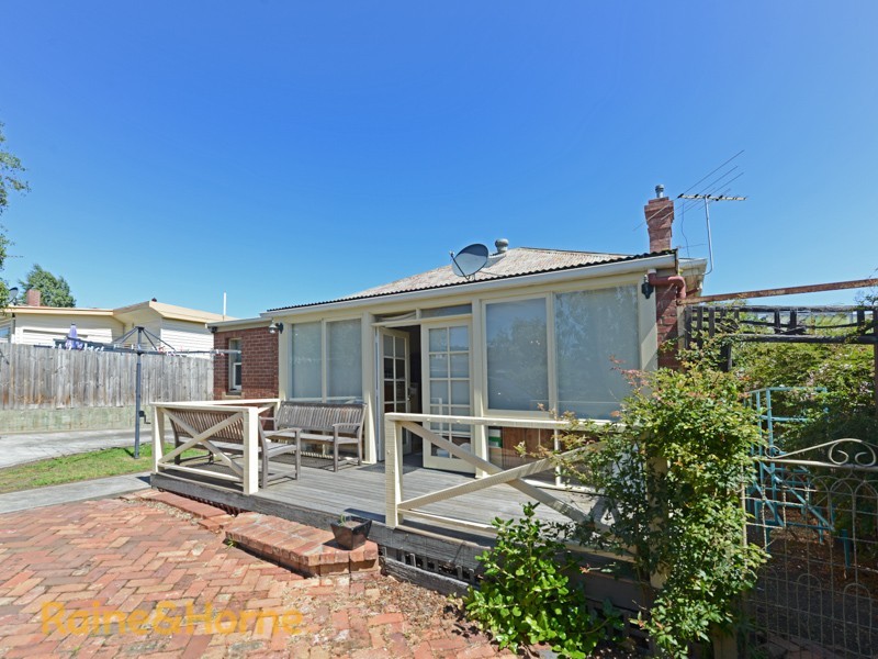 8 Clarence Street, Bellerive TAS 7018