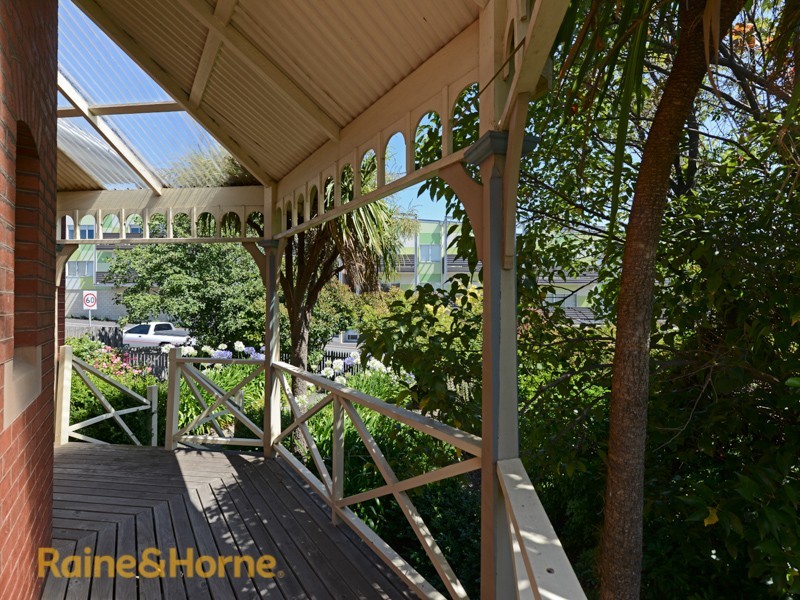 8 Clarence Street, Bellerive TAS 7018