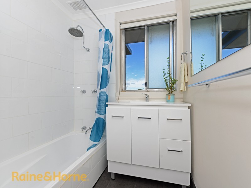 12 Duntroon Drive, Rokeby TAS 7019