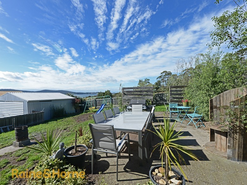 12 Duntroon Drive, Rokeby TAS 7019