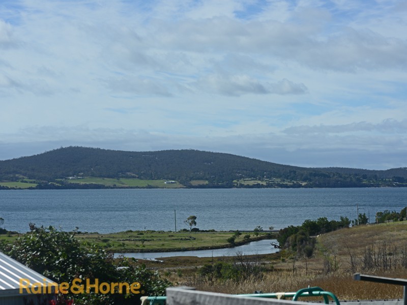 12 Duntroon Drive, Rokeby TAS 7019
