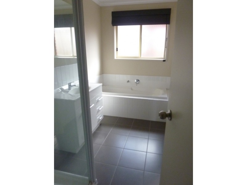3/107 Burtonia St, Rokeby TAS 7019