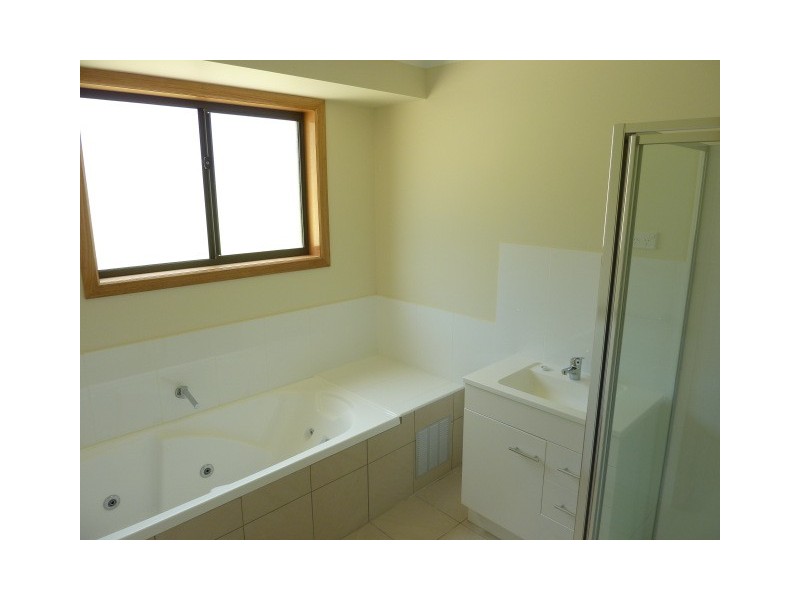 28 Hawthorn Drive, Kingston TAS 7050