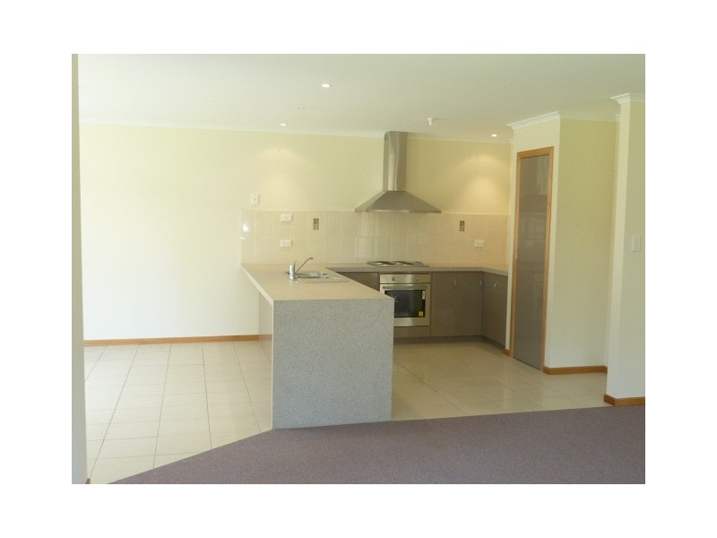 28 Hawthorn Drive, Kingston TAS 7050