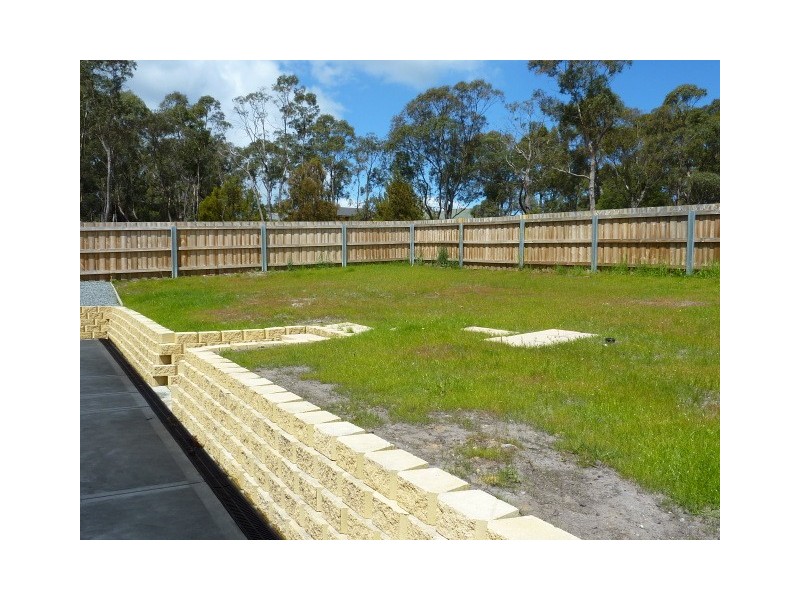 28 Hawthorn Drive, Kingston TAS 7050