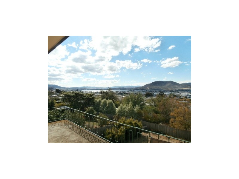 3 Beverley Grove, West Moonah TAS 7009