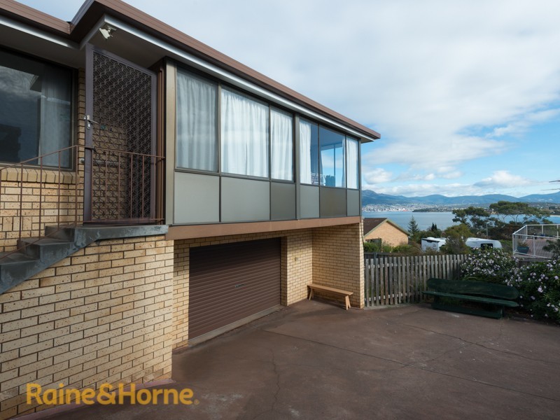 2/459 Oceana Drive, Howrah TAS 7018