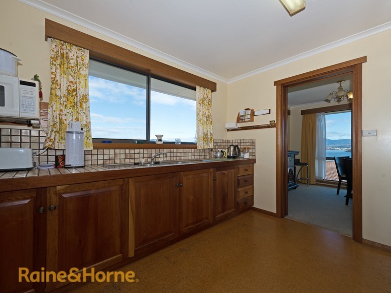 2/459 Oceana Drive, Howrah TAS 7018