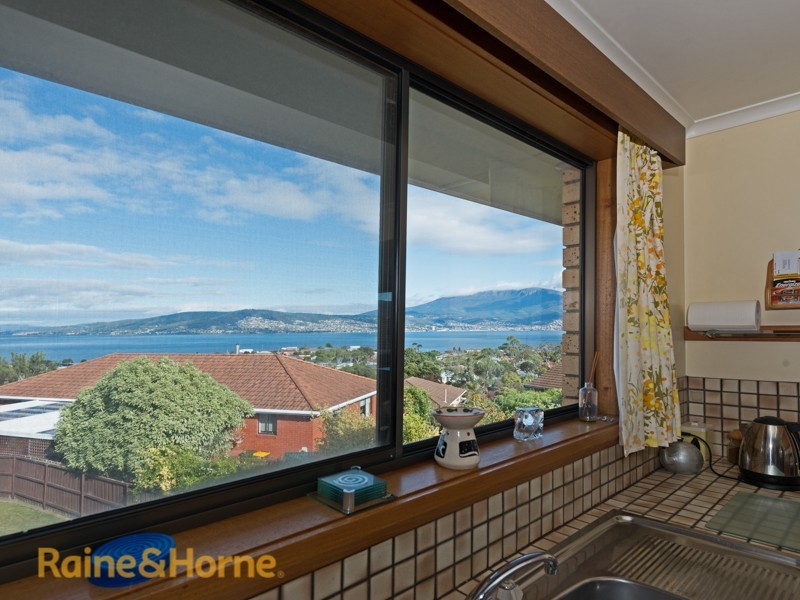 2/459 Oceana Drive, Howrah TAS 7018