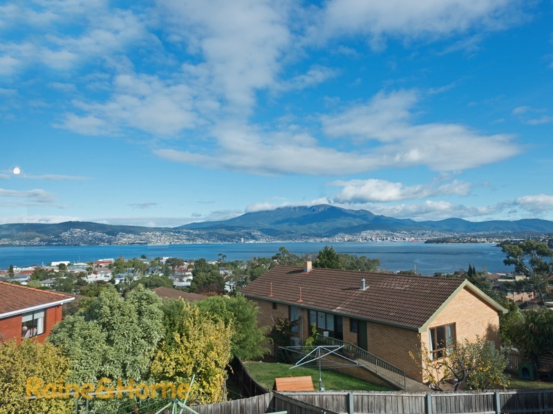 2/459 Oceana Drive, Howrah TAS 7018