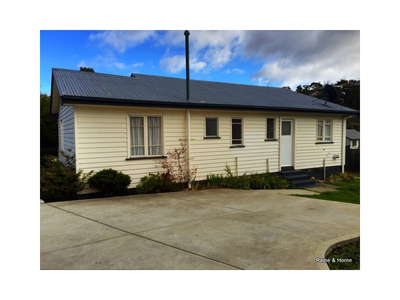 1a Erebus Street, Warrane TAS 7018