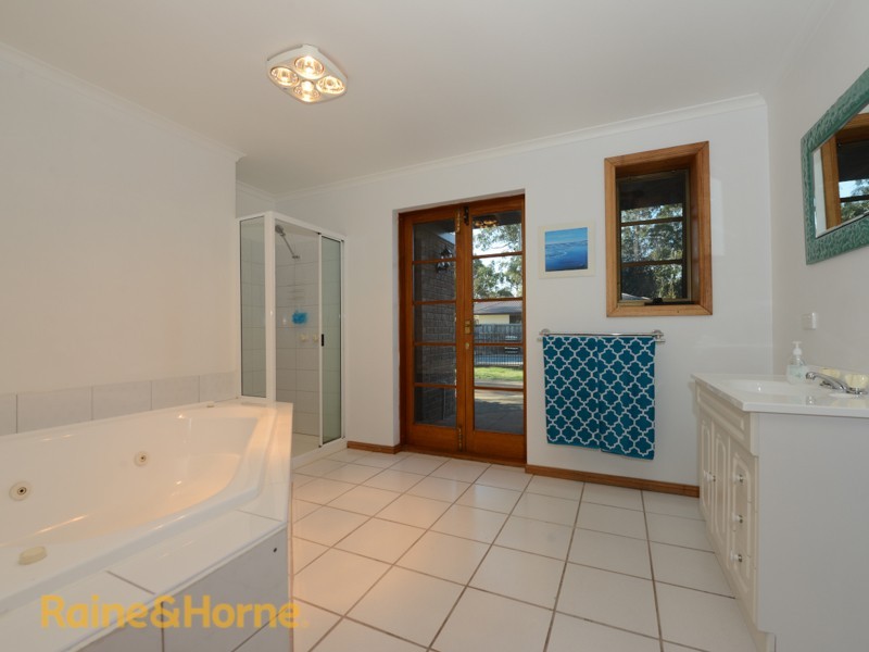 7 Cobblers Street, Seven Mile Beach TAS 7170