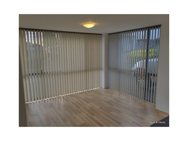 3/115 Derwent Avenue, Lindisfarne TAS 7015