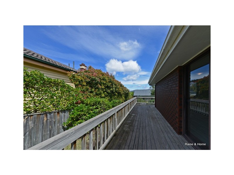 3/115 Derwent Avenue, Lindisfarne TAS 7015