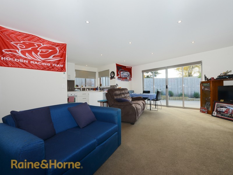 2/20 Glebe Hill Road, Howrah TAS 7018
