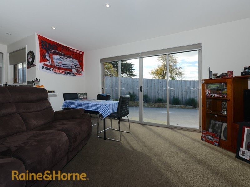 2/20 Glebe Hill Road, Howrah TAS 7018