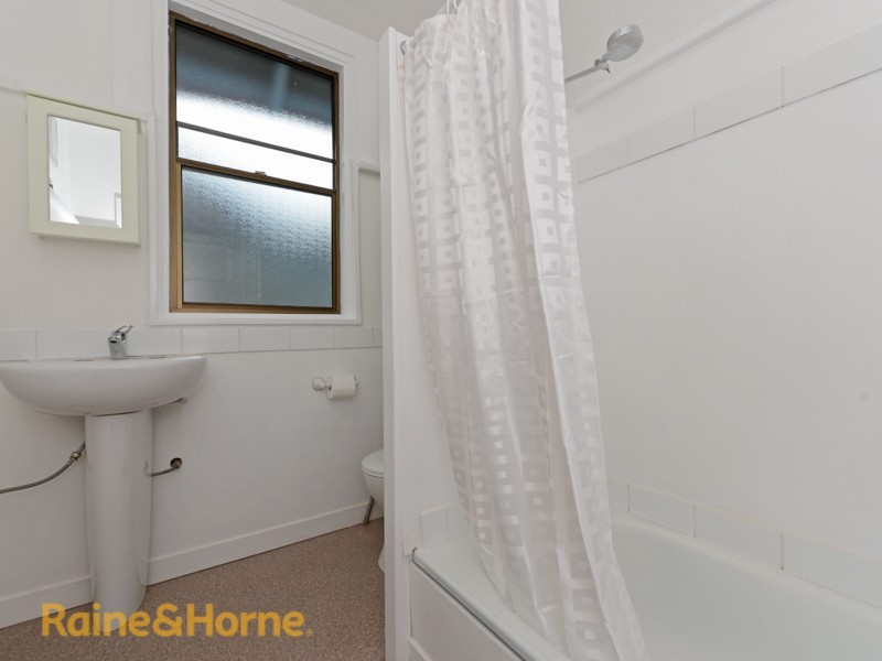 6 Amiens Avenue, Moonah TAS 7009