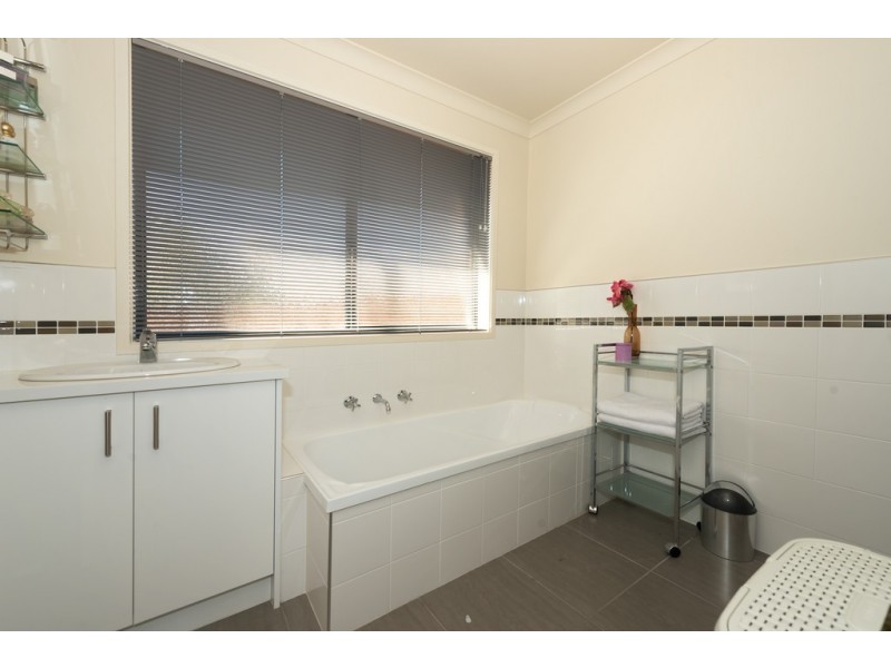 2/4 La Perouse Street, Warrane TAS 7018