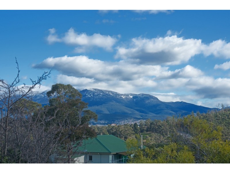 2/4 La Perouse Street, Warrane TAS 7018