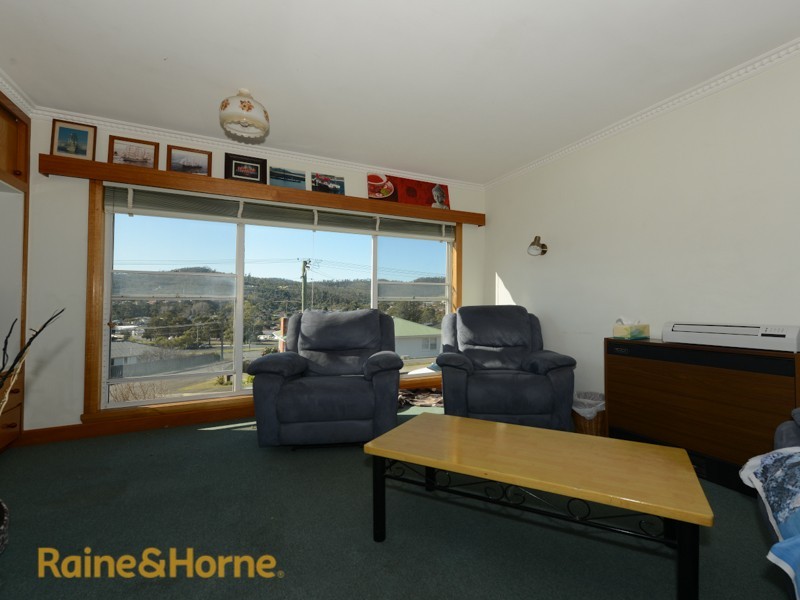 26 Broad Street, Lindisfarne TAS 7015