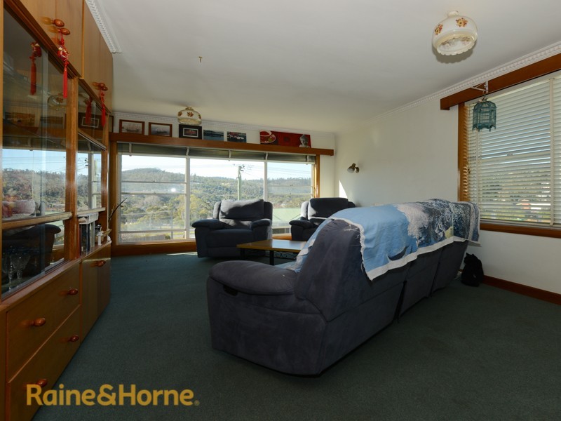 26 Broad Street, Lindisfarne TAS 7015