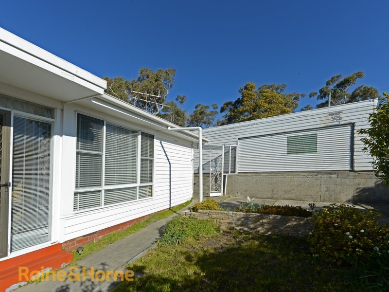 26 Broad Street, Lindisfarne TAS 7015