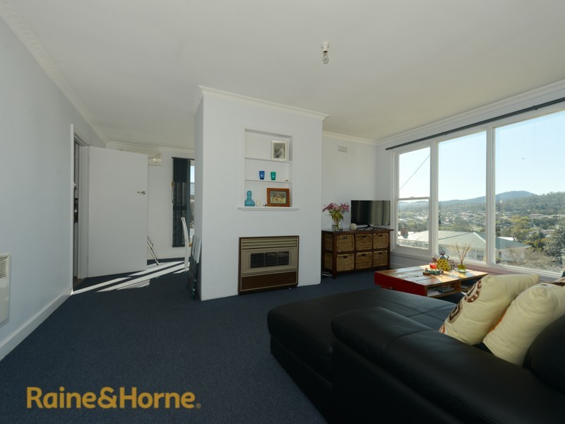 22 Broad Street, Lindisfarne TAS 7015