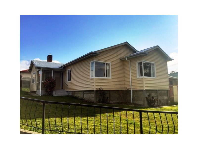 82 Gepp Parade, Derwent Park TAS 7009