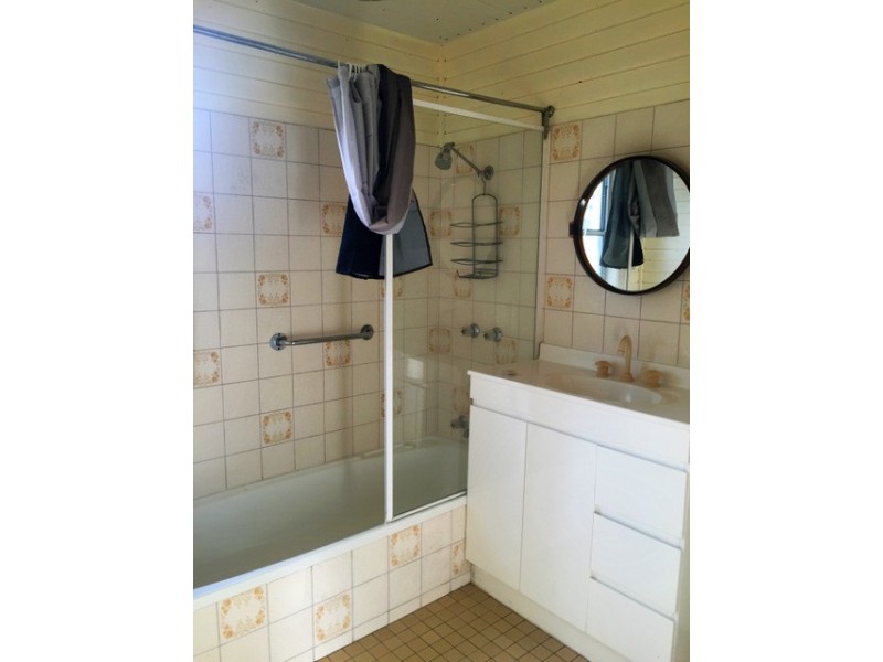 82 Gepp Parade, Derwent Park TAS 7009