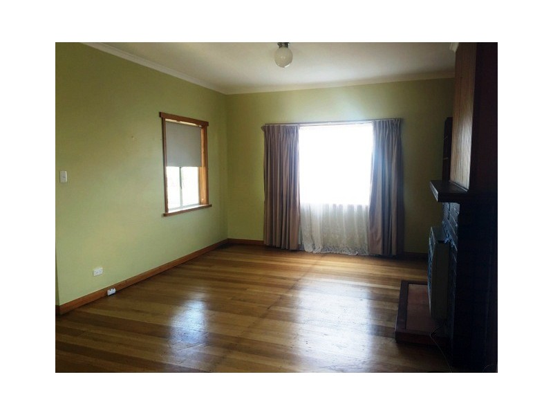 82 Gepp Parade, Derwent Park TAS 7009