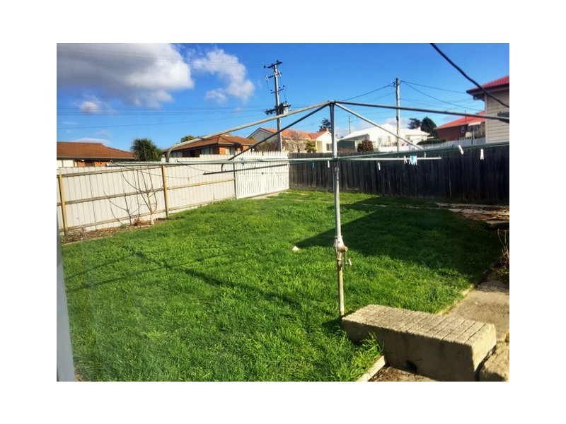 82 Gepp Parade, Derwent Park TAS 7009