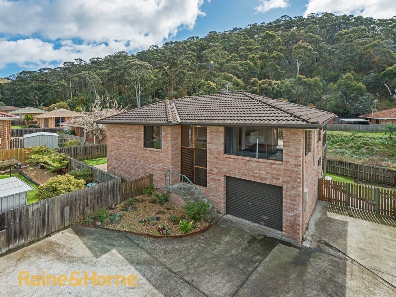 2/125 Pitcairn Street, Montrose TAS 7010