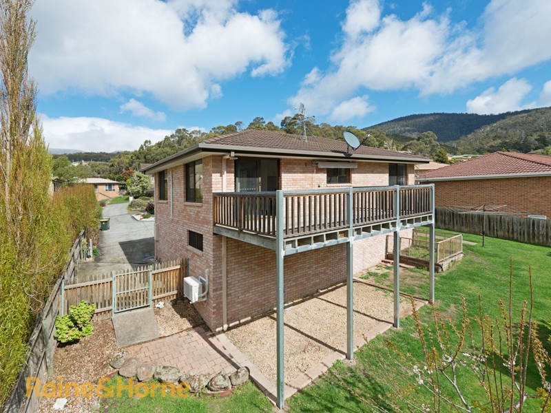 2/125 Pitcairn Street, Montrose TAS 7010