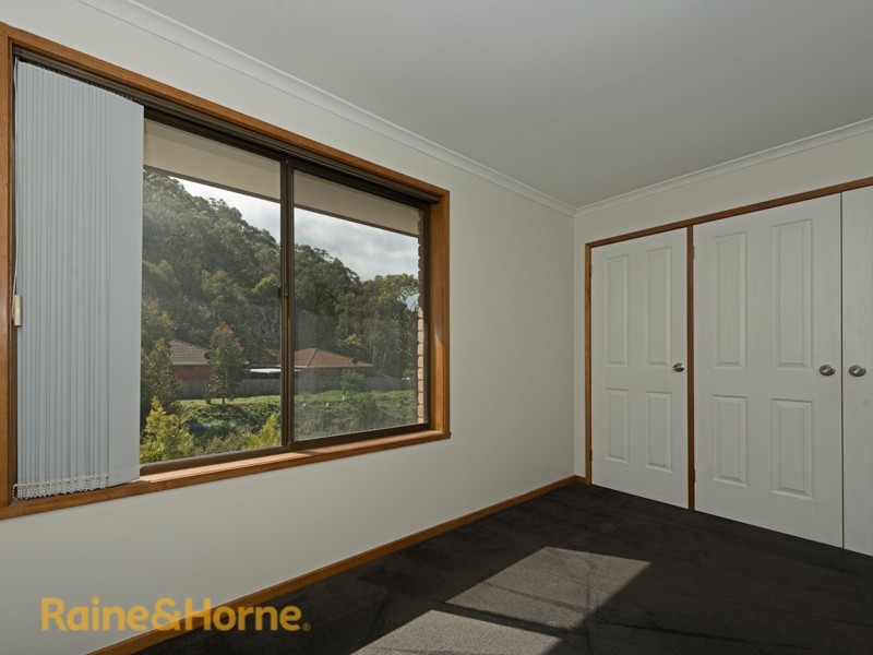 2/125 Pitcairn Street, Montrose TAS 7010