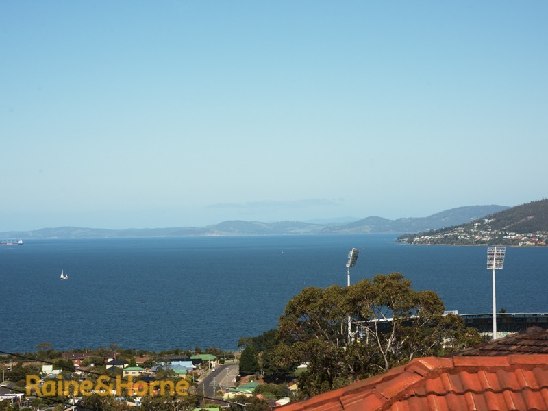 1/3 Kurrewa Court, Bellerive TAS 7018