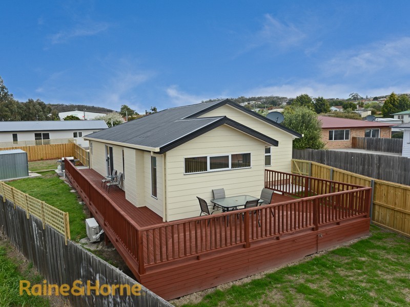 1/243 Bligh Street, Warrane TAS 7018