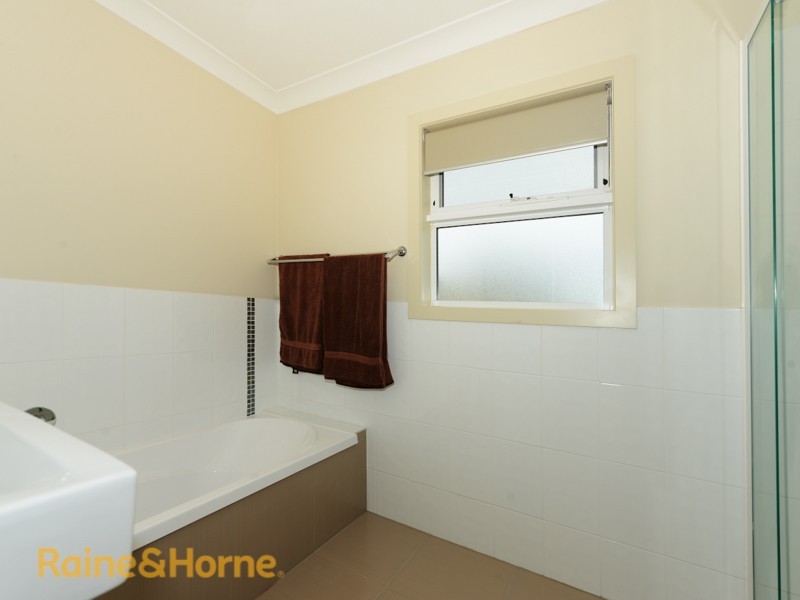 1/243 Bligh Street, Warrane TAS 7018
