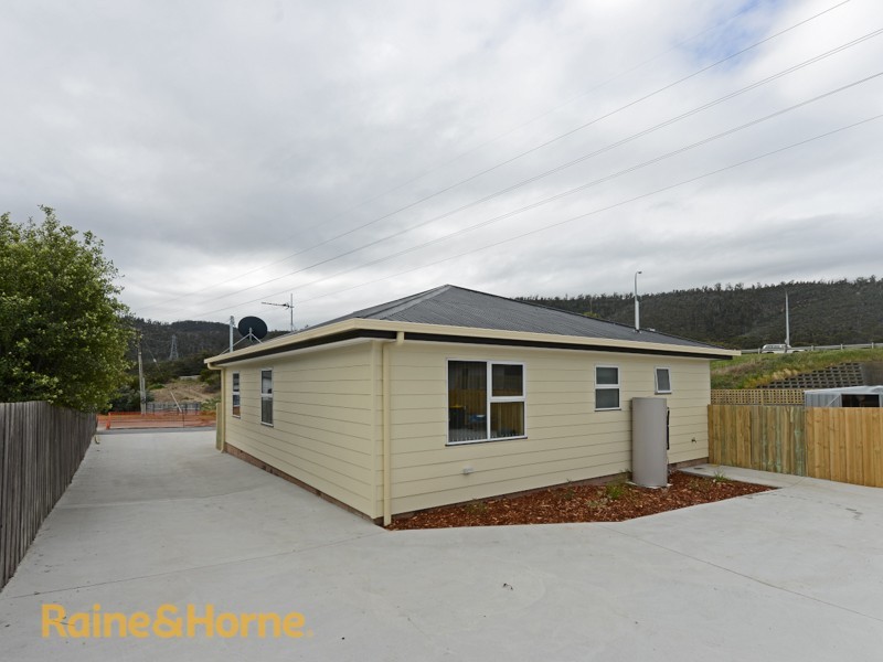 1/243 Bligh Street, Warrane TAS 7018
