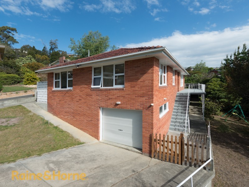 60 Begonia Street, Lindisfarne TAS 7015
