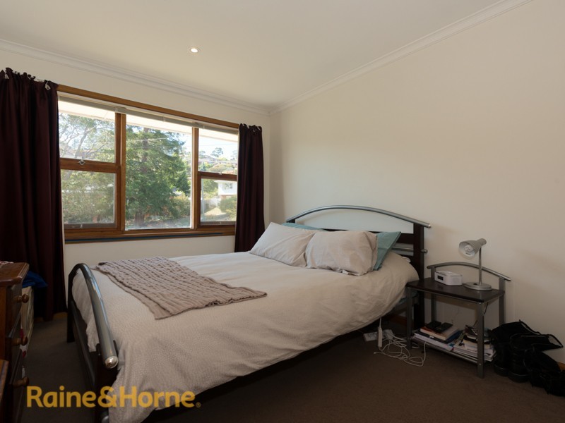 60 Begonia Street, Lindisfarne TAS 7015
