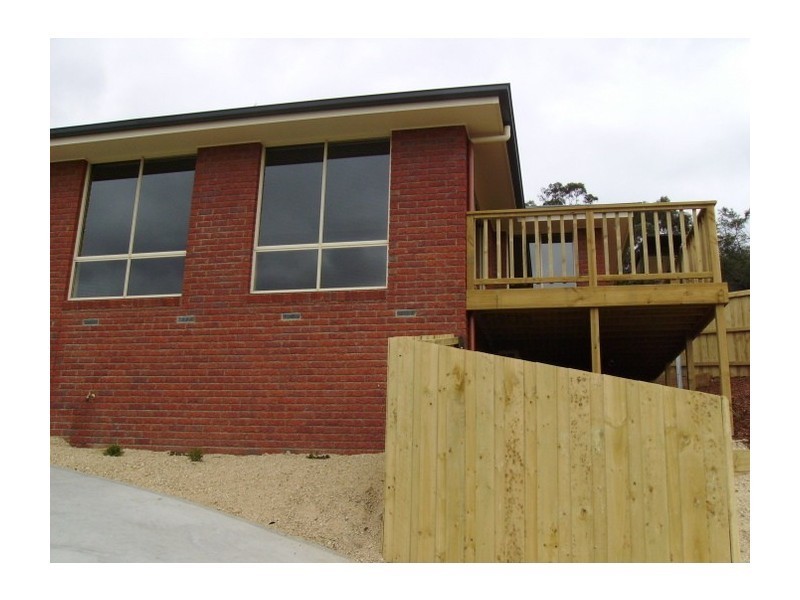 1/31 Raleigh Court, Howrah TAS 7018