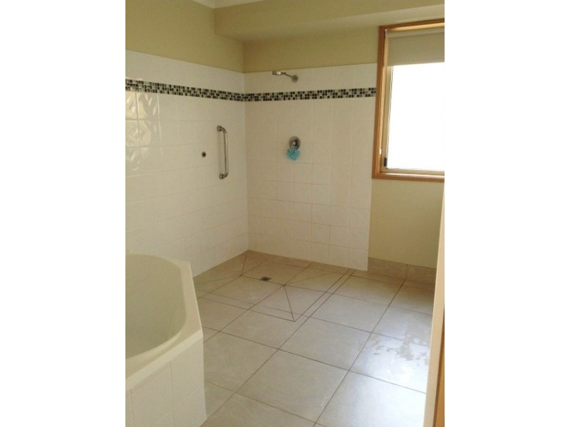 1/31 Raleigh Court, Howrah TAS 7018