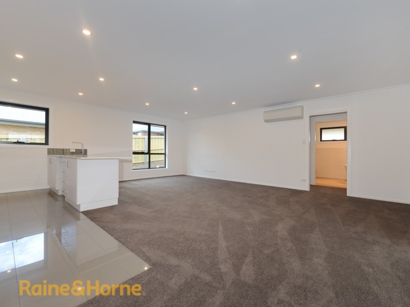 16 Blossom Crescent, Cambridge TAS 7170