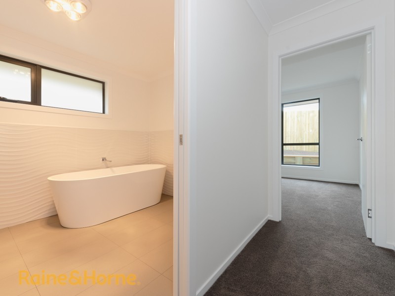 16 Blossom Crescent, Cambridge TAS 7170