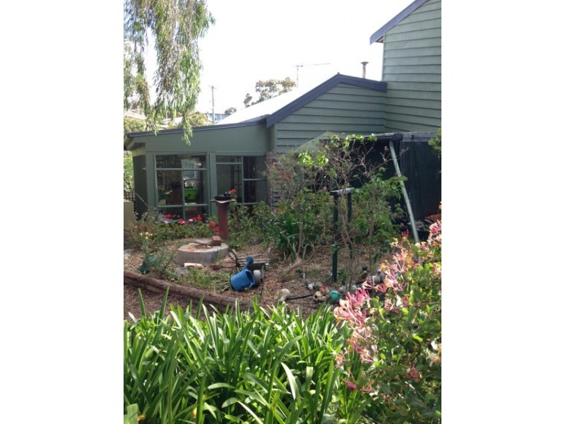 6 Jetty Road, South Arm TAS 7022