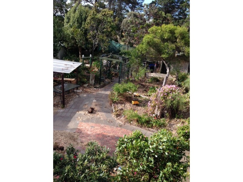 6 Jetty Road, South Arm TAS 7022