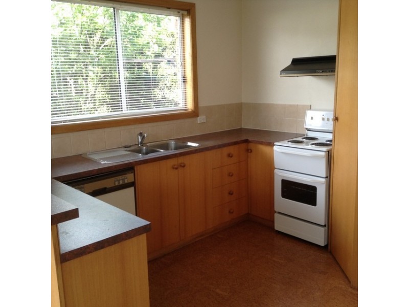 3/38 Topham Rd, Rose Bay TAS 7015