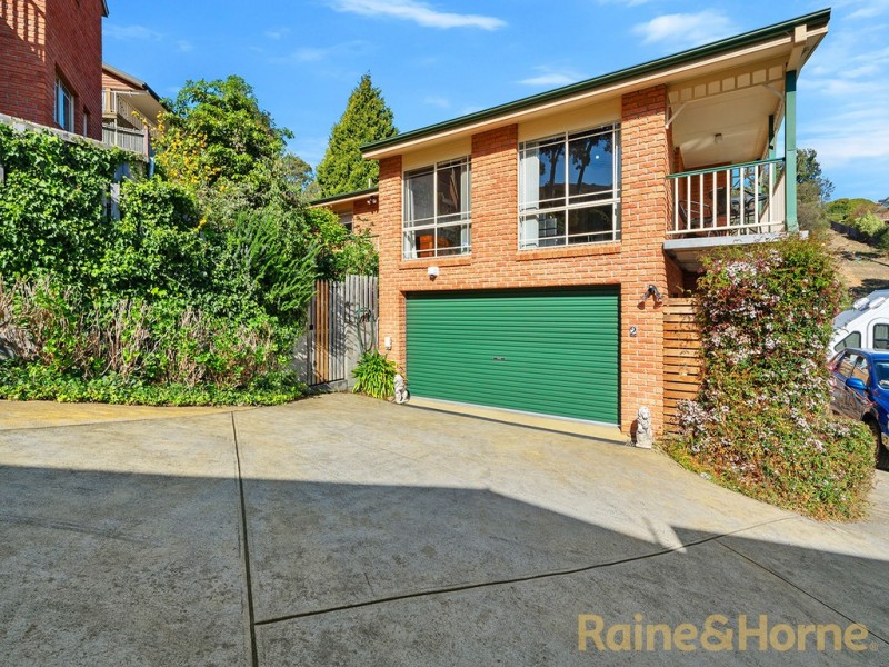 2/76 Begonia Street, Lindisfarne TAS 7015